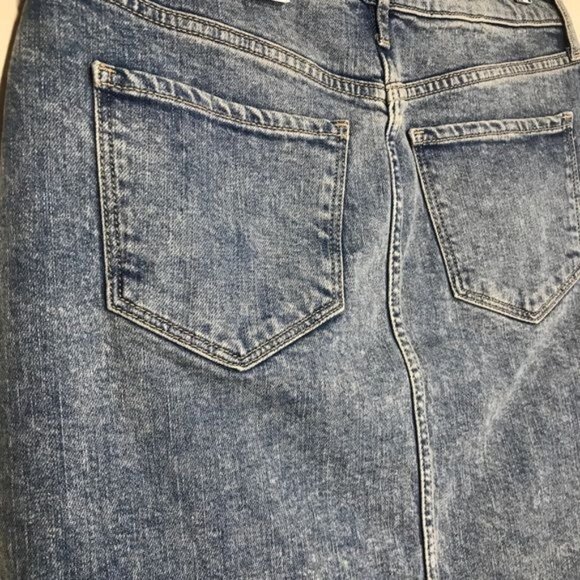 OLD NAVY Raw Hem Denim Mini Skirt Size 4 - Picture 8 of 9
